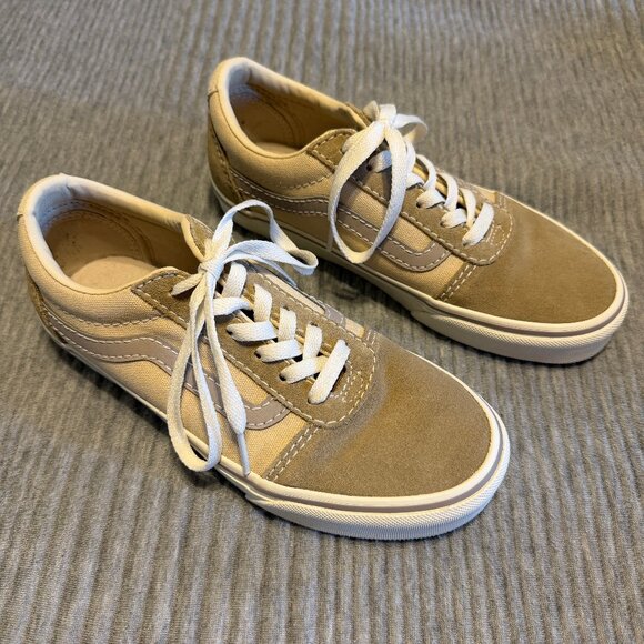 Womens Vans size 7 Old Skool Shoes Khaki and Tan - Picture 2 of 9